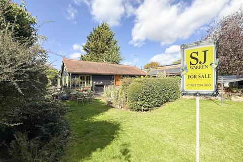 2 bedroom detached bungalow for sale, Maldon Road, Bradwell On Sea