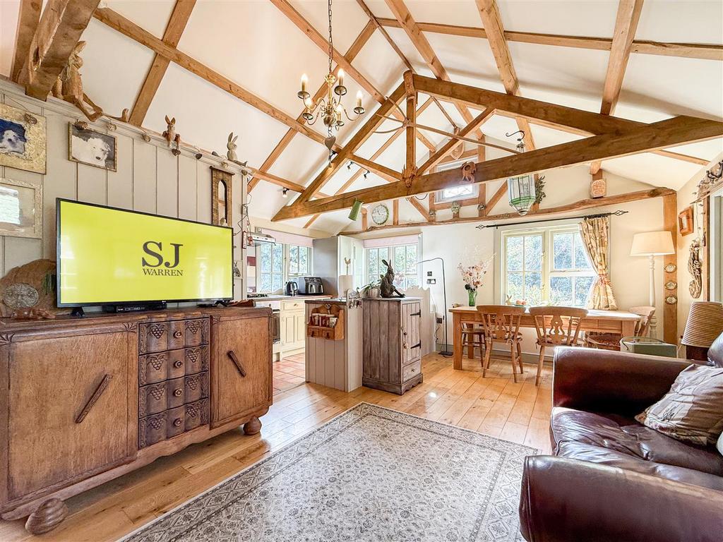 Lounge/dining