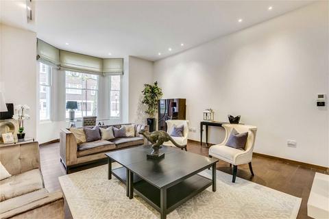 4 bedroom flat for sale, Vicarage Gate, London W8