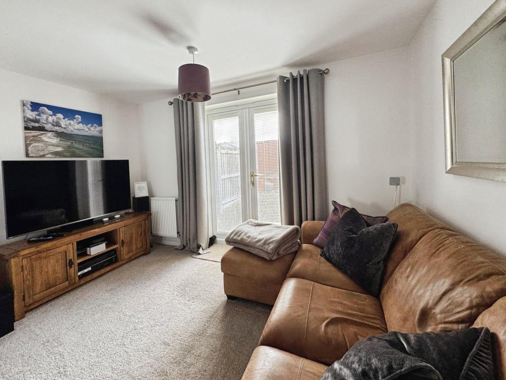 Living room-337395.jpg