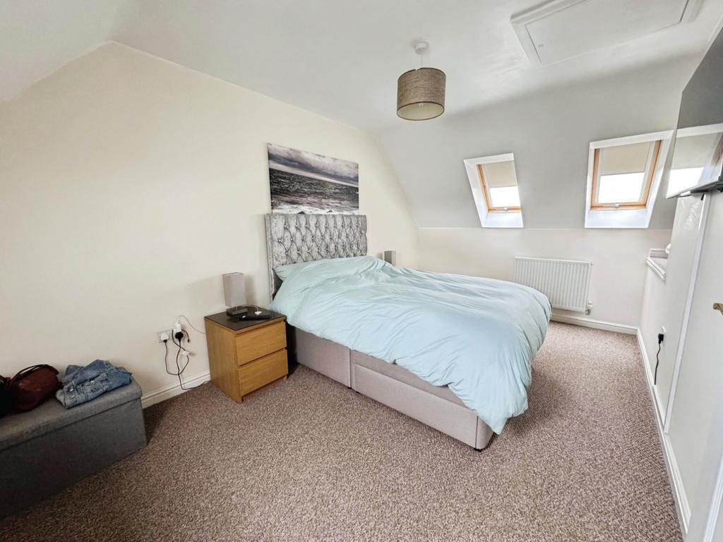 Bedroom-337395.jpg