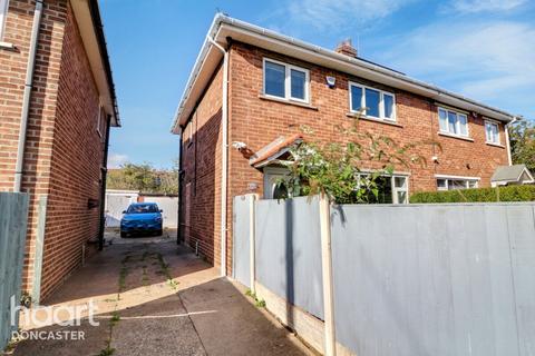 3 bedroom semi-detached house for sale - Westminster Crescent, Doncaster