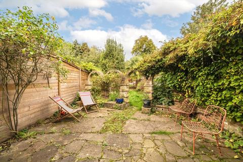 3 bedroom terraced house for sale, Grantham Road, London W4