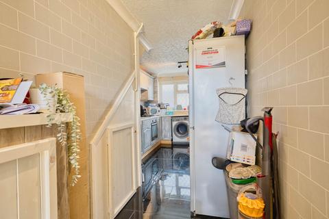 7 Stokesley Walk, Grimsby, DN37 9BH