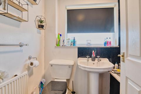 7 Stokesley Walk, Grimsby, DN37 9BH