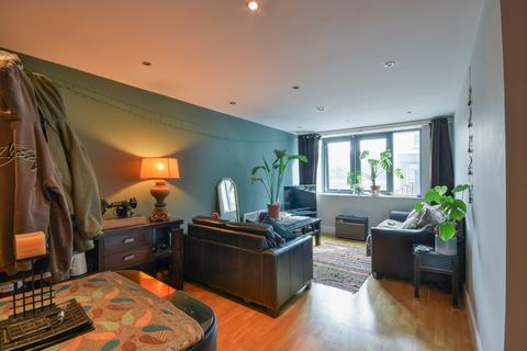 2 bedroom flat for sale, Close, Newcastle upon Tyne NE1