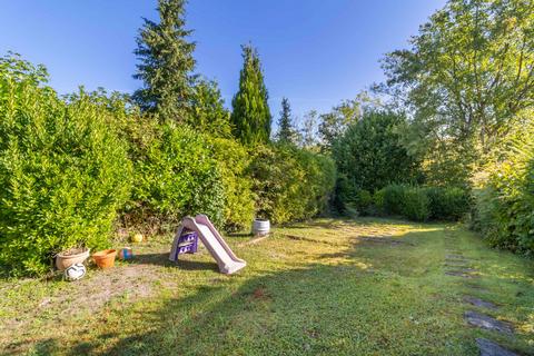 46 Newstead Rise, Caterham, CR3 6RR
