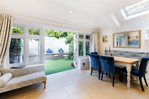 15 Gladwyn Road, London, SW15 1JY