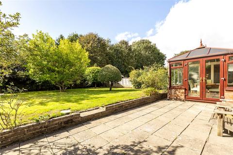 15 Martin Close, Warlingham, CR6 9AD