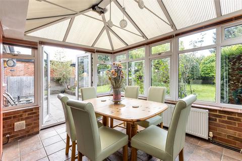 15 Martin Close, Warlingham, CR6 9AD