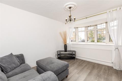 15 Martin Close, Warlingham, CR6 9AD