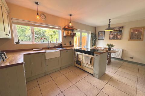 20 Beech Close, Leek, ST13 7AF