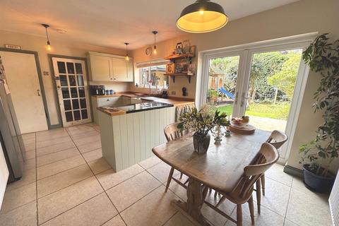 20 Beech Close, Leek, ST13 7AF
