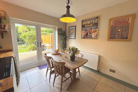 20 Beech Close, Leek, ST13 7AF