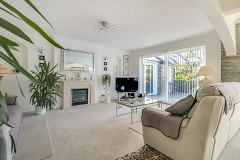 31 Dungannon Drive, Southend-on-sea, SS1 3NH