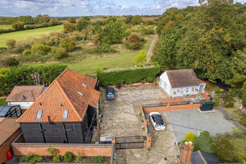1a The Barn aerial (8).jpg