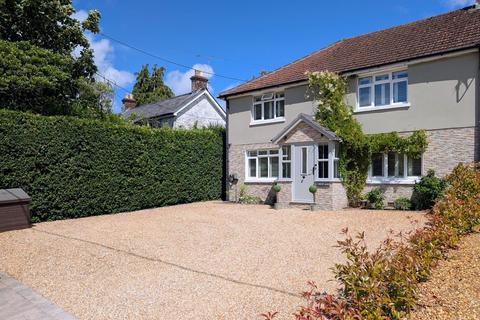 1 Crow Lane, Crow, Ringwood, BH24 3DZ