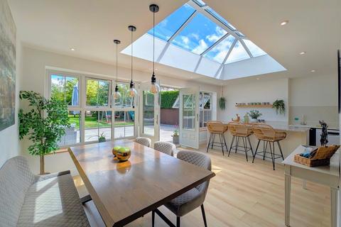 1 Crow Lane, Crow, Ringwood, BH24 3DZ