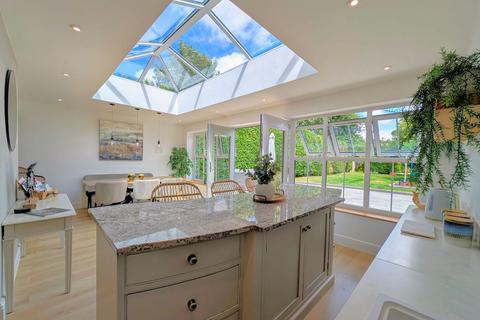 1 Crow Lane, Crow, Ringwood, BH24 3DZ