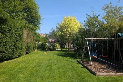 1 Crow Lane, Crow, Ringwood, BH24 3DZ