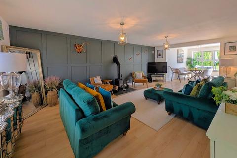 1 Crow Lane, Crow, Ringwood, BH24 3DZ