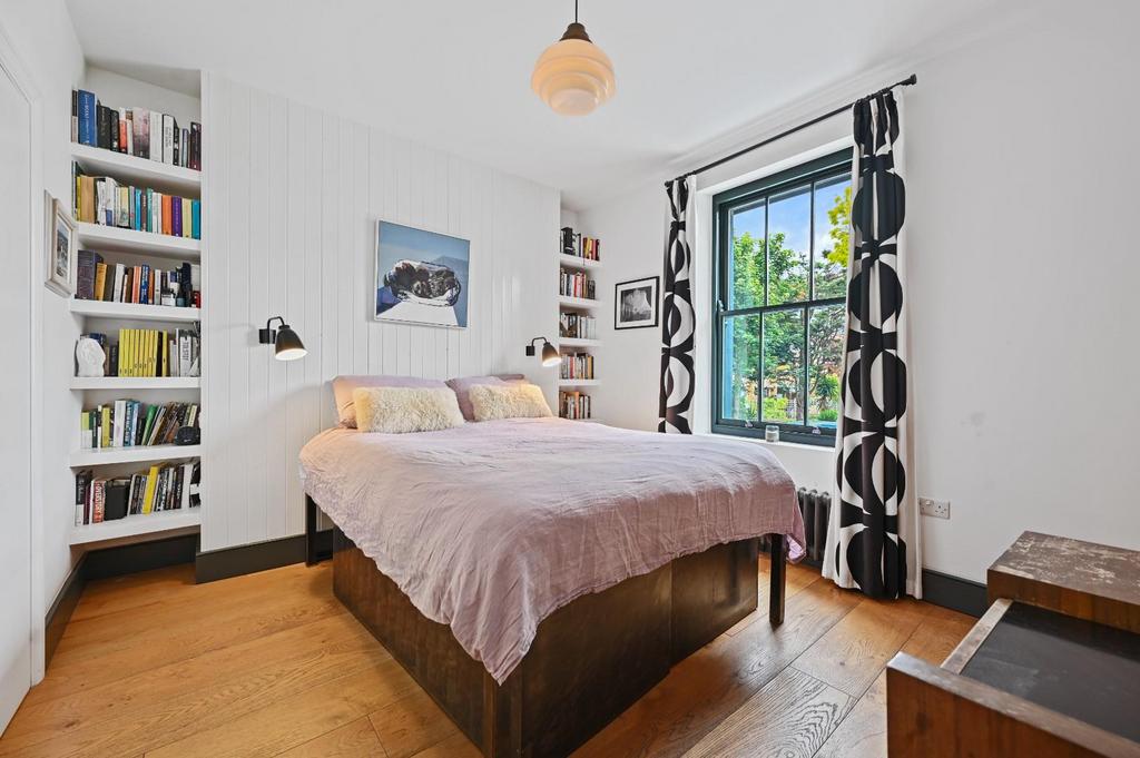 Goldhawk Road - Bedroom E3 (1).JPG