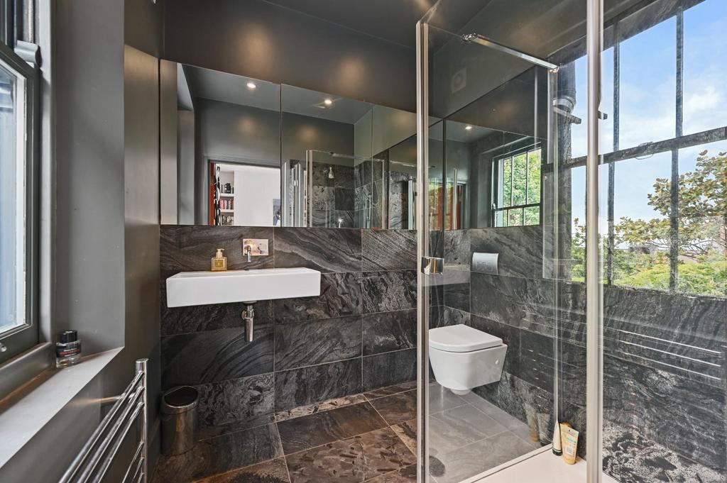 Goldhawk Road - Ensuite3 (1).JPG