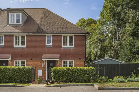 Ashtead/Leatherhead borders