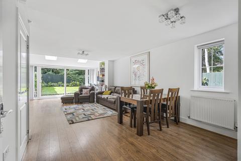 3 bedroom end of terrace house for sale, Ashtead/Leatherhead borders