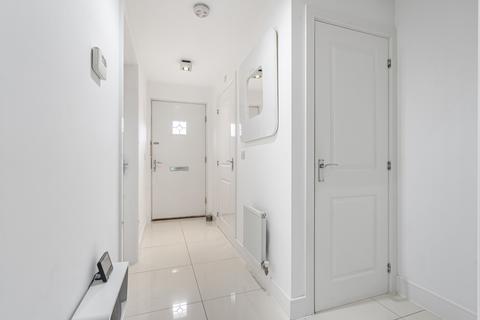 3 bedroom end of terrace house for sale, Ashtead/Leatherhead borders