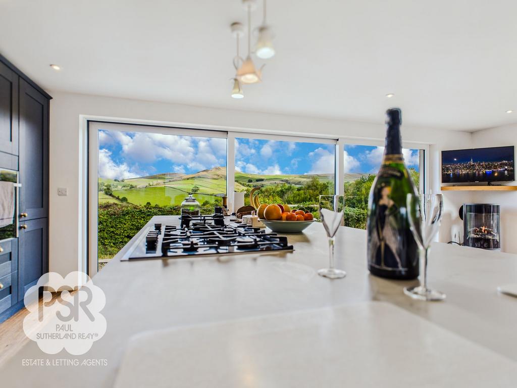 Open-Plan Kitchen Living Space - Stunning Views