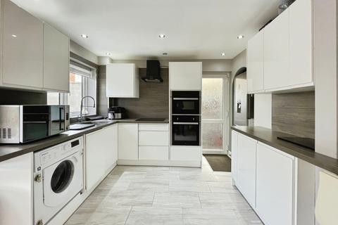 undefined, Millers Drive, North Common, Bristol, South Gloucestershire