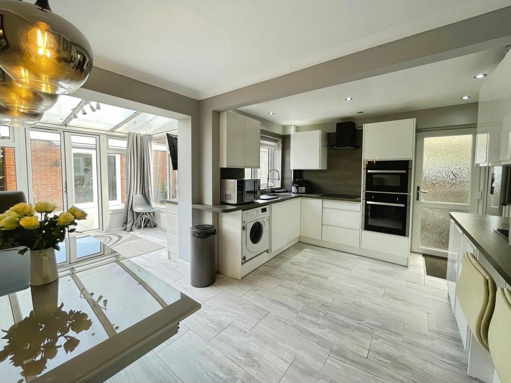 Kitchen/Breakfast