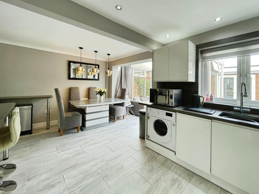 Kitchen/Breakfast