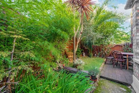 undefined, Glenthorne Road, London N11