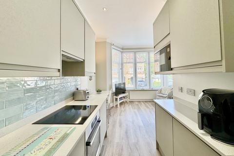 2 bedroom maisonette for sale, Studland Road, Alum Chine, Bournemouth, BH4