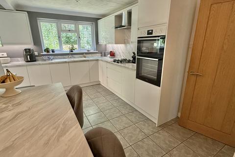 4 bedroom detached house for sale, Redwood Drive, Ferndown, BH22