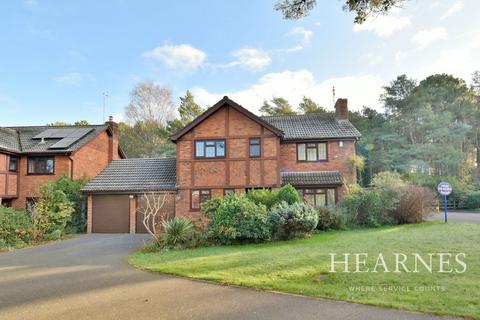4 bedroom detached house for sale, Redwood Drive, Ferndown, BH22
