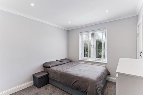 75 High Street, Colney Heath, St Albans, AL4 0NS