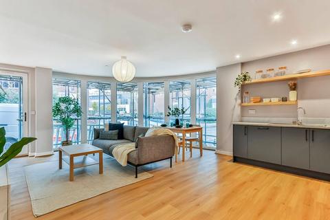 2 bedroom apartment to rent, Madeira Road, Bournemouth, Dorset, BH1