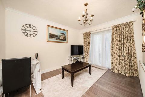undefined, Hodder Drive, Greenford UB6
