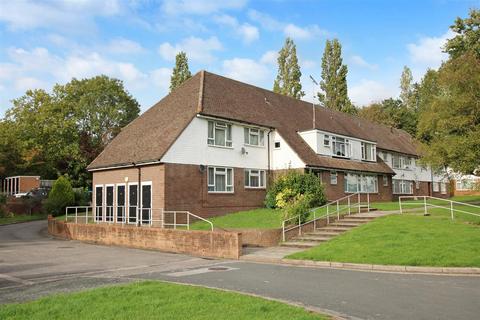 40 Cressall Close, Leatherhead, KT22 7DZ