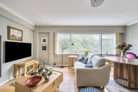 1 bedroom flat for sale, Grosvenor Lodge, Pimlico, London, SW1V