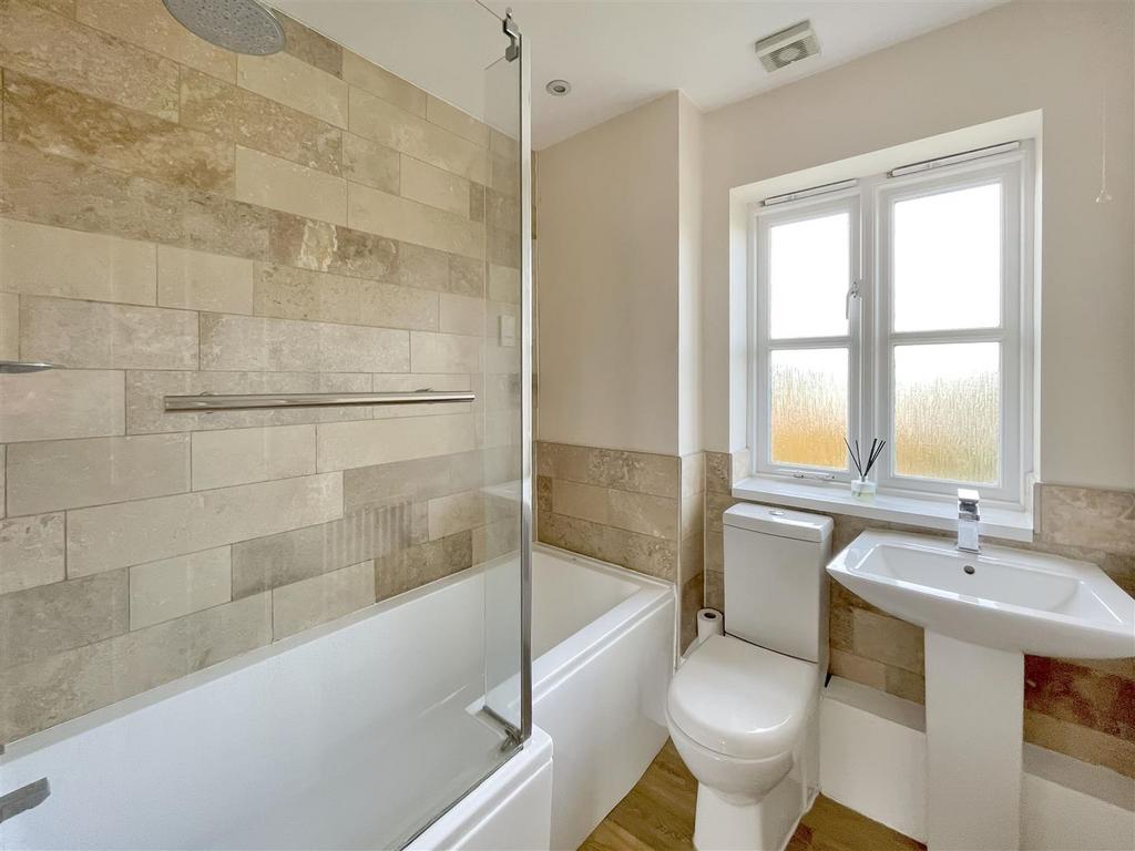 Bathroom.jpg