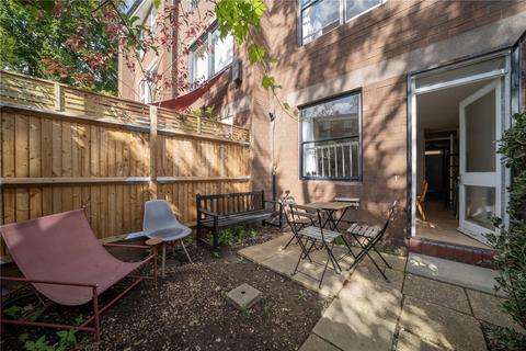 11 Moye Close, London, E2 8QN