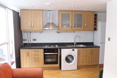 1 bedroom flat to rent, London, SE27