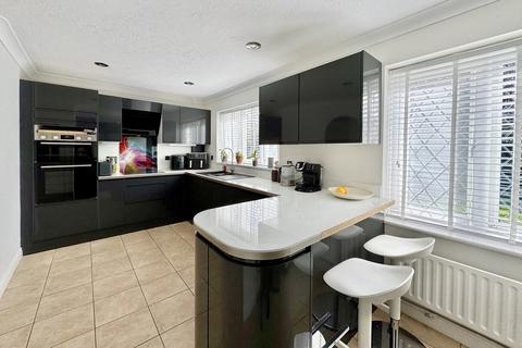 5 bedroom detached house for sale, Charlotte Close, Talbot Village, Poole, BH12