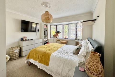 5 bedroom detached house for sale, Charlotte Close, Talbot Village, Poole, BH12