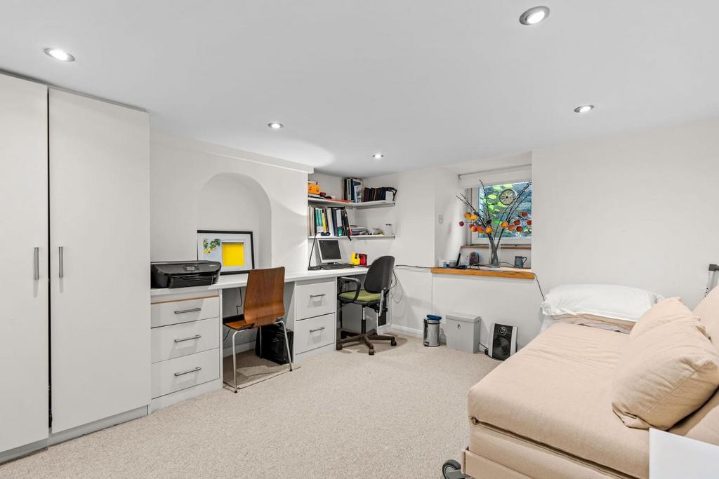 26-web-or-mls-2 CORFT LANE FINSHED EDITS-26.JPG