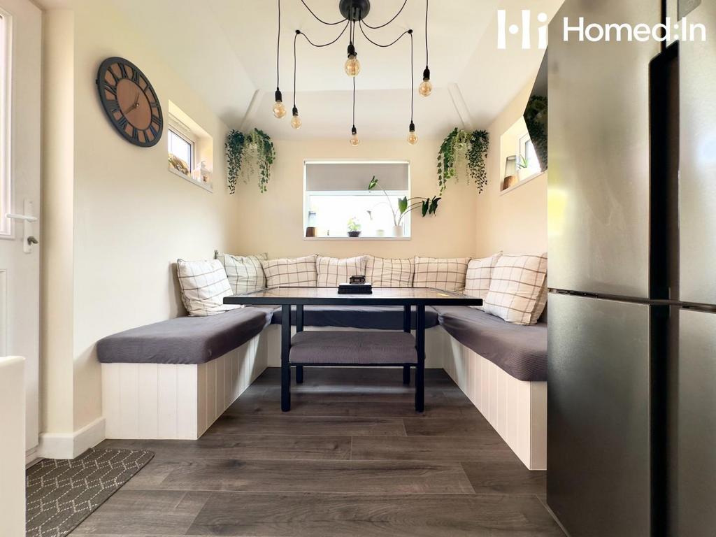 E Zy Watermark 06-09-2025 11-31-19-5370pm.JPEG